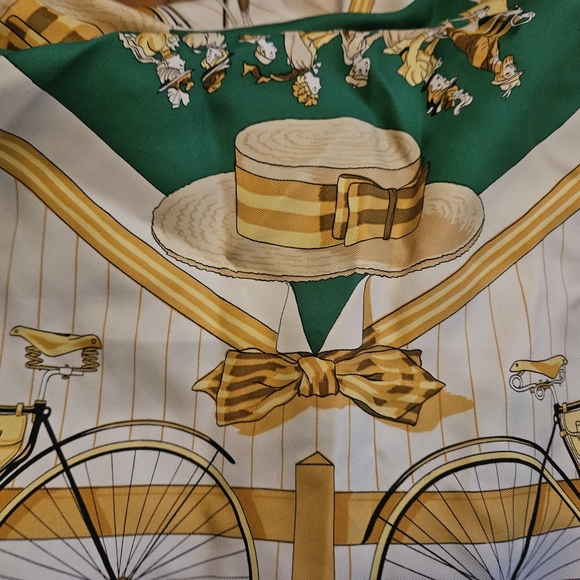 Hermes Les Becanes Silk Scarf - Picture 7 of 7